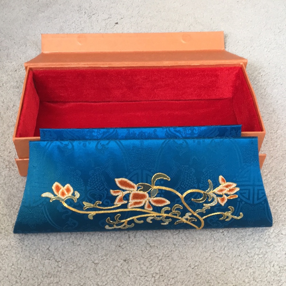 Embroidered Silk Clutch - Picture 5 of 7